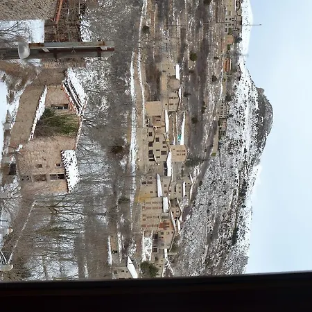 La Muntanya * Castellar De N'Hug